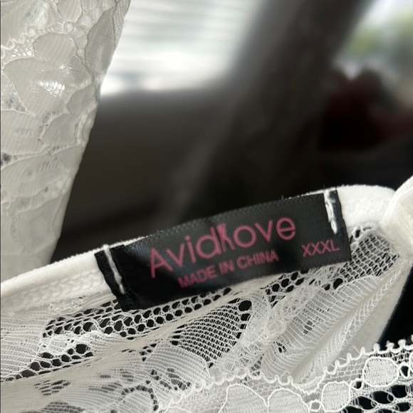 Avidlove White V-Neck Lace Mesh Teddy BabyDoll Open Back w/ Panty Lingerie NWT - Picture 3 of 13